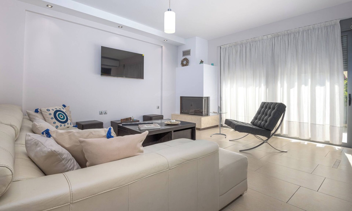 Vari Villa | Villa Anavil - Boutique Coastal Retreat in Varkiza