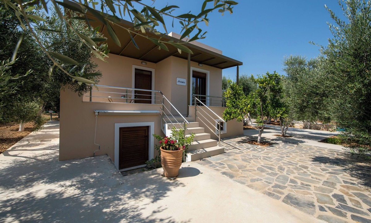Asteri Villa | Villa Artemis, a modern, comfortable home surrounded by Cretan nature