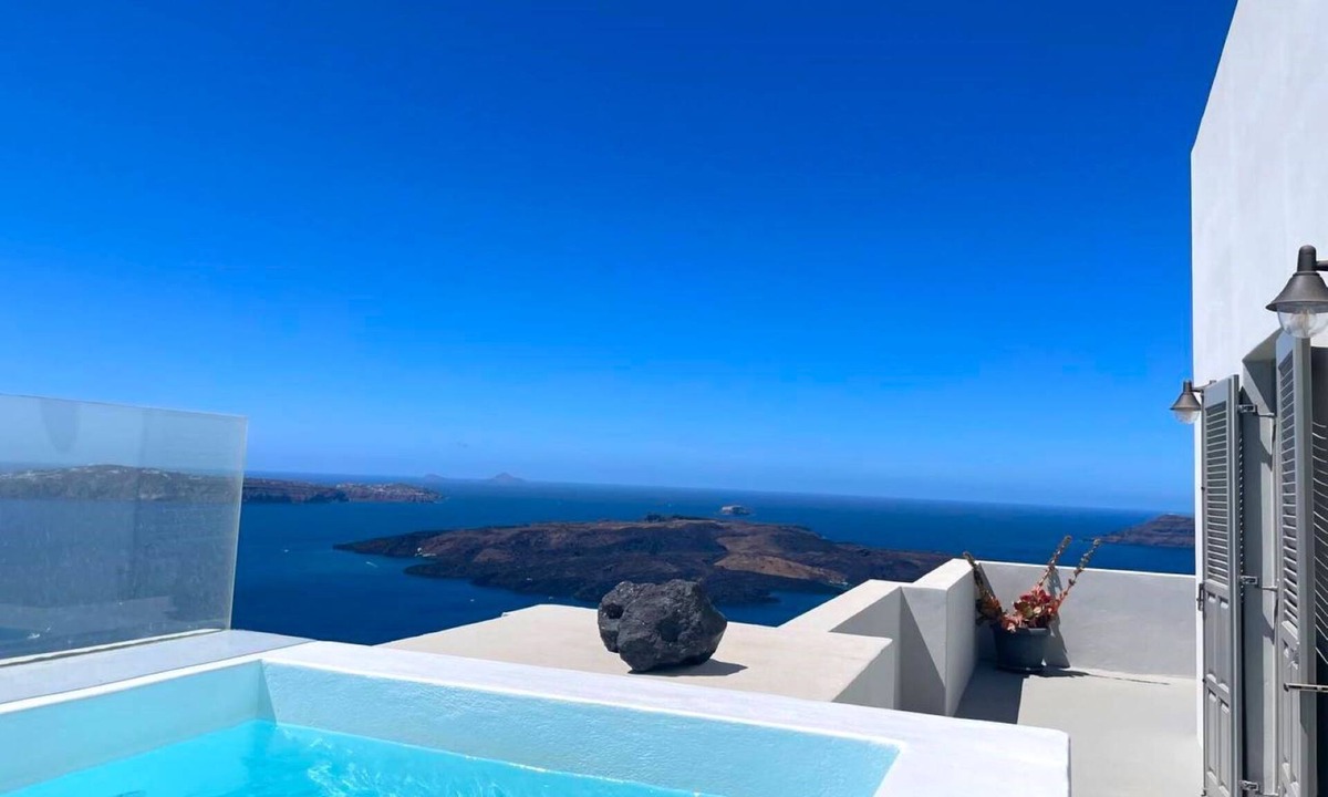 Fira Villa | Villa DALI Leda - New private villa with jacuzzi and amazing view to the volcano