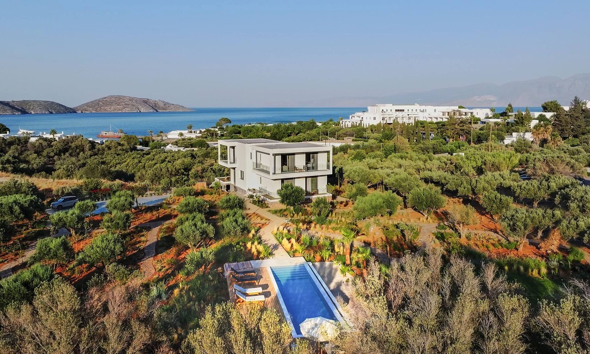 Elounda Villa | Villa Elounda Lion, 2 Pools, Hammam & Close to Sea