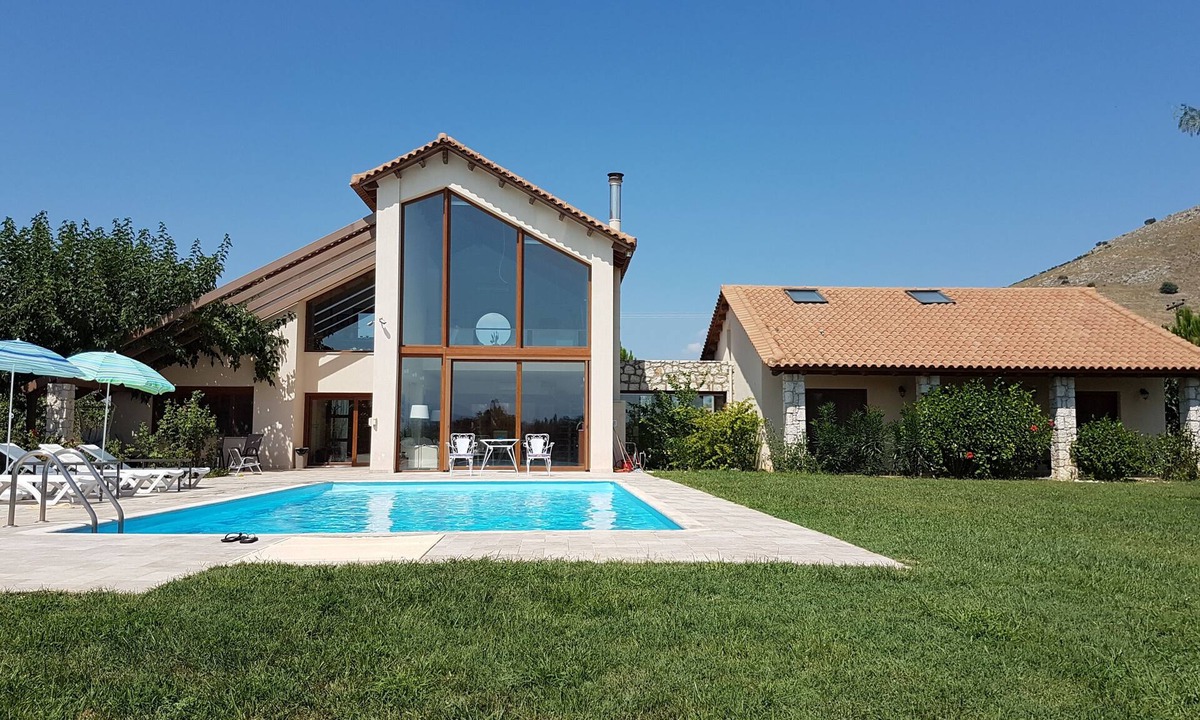 Nea Tirintha Villa | Villa Elva Nafplio with private pool