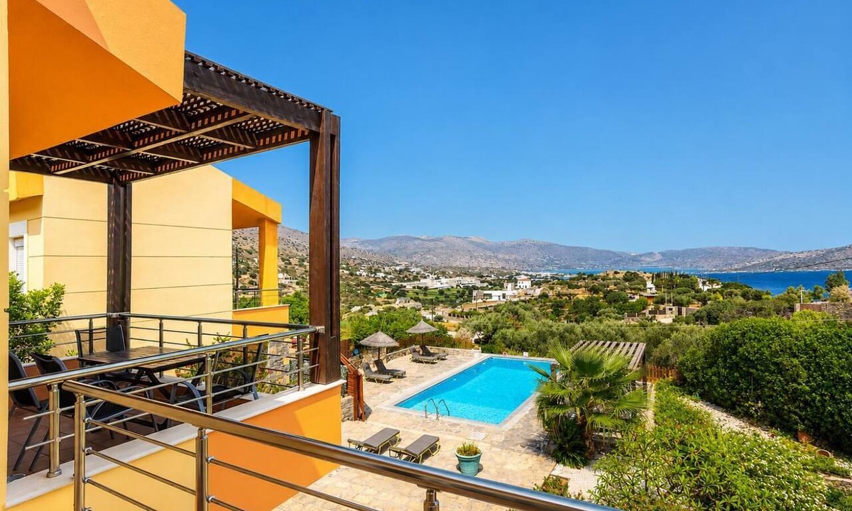 Agios Nikolaos Villa | Villa Glan Y Mor - Five Bedroom Villa, Sleeps 10