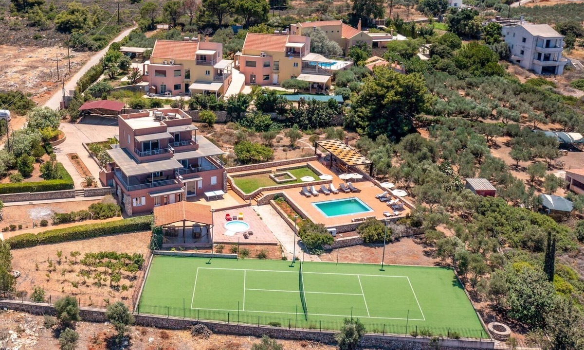 Akrotiri Villa | Villa Horizon by Villa Plus