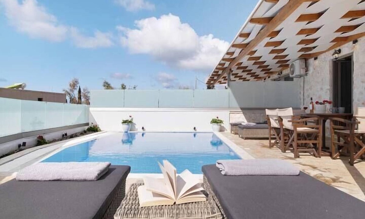 Tsoukaladhes House | Villa Hrw with Private Pool