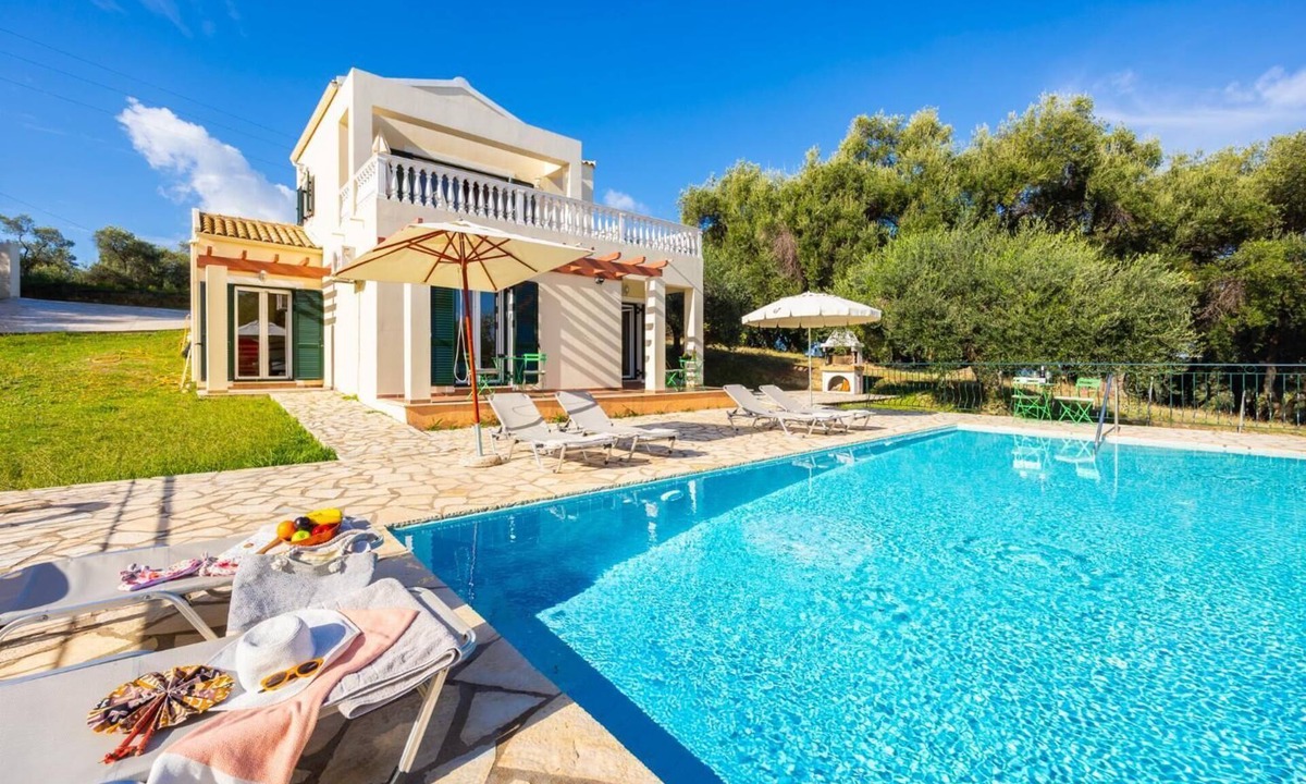 Astrakeri Villa | Villa Iremia - Three Bedroom Villa, Sleeps 6
