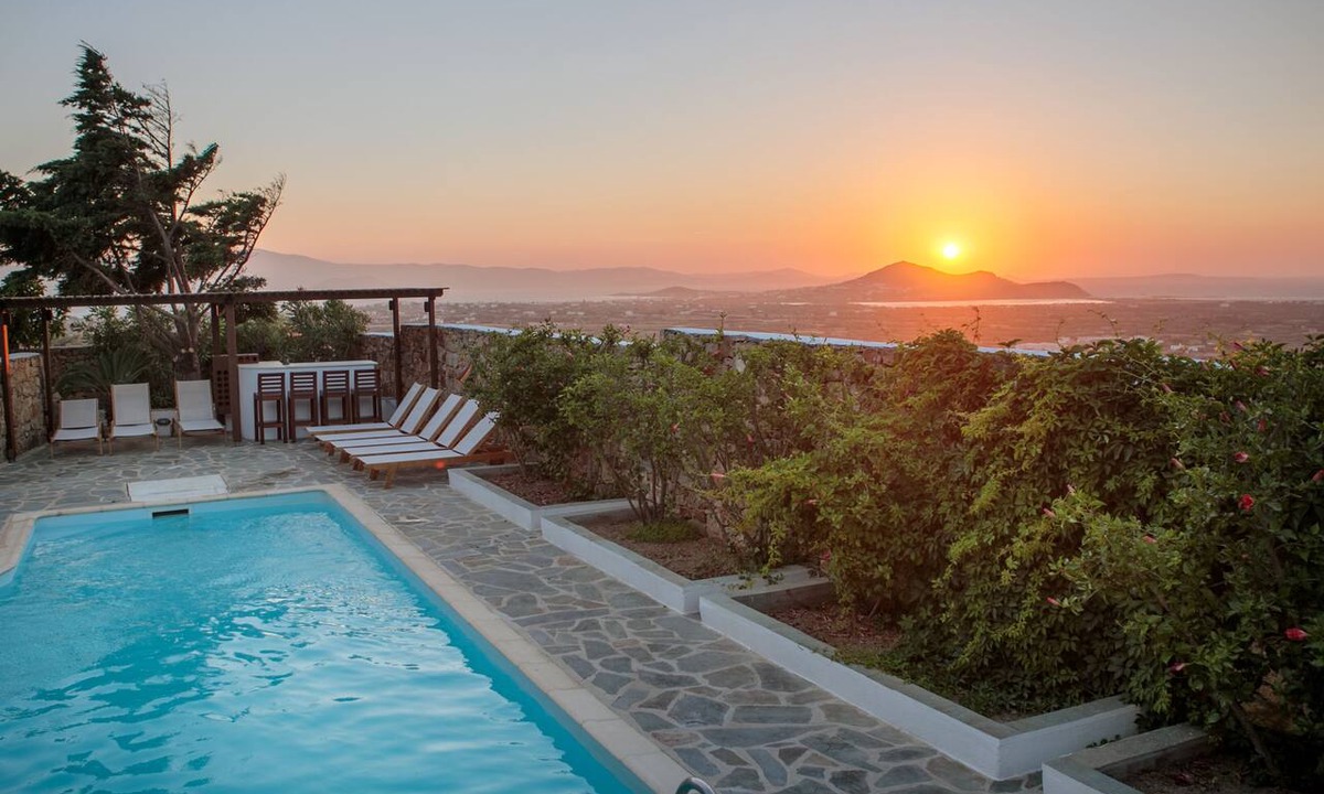 Glinado Villa | Villa Kairos Naxos- Spacious, Private Villa & Stunning Sea and Sunset Views