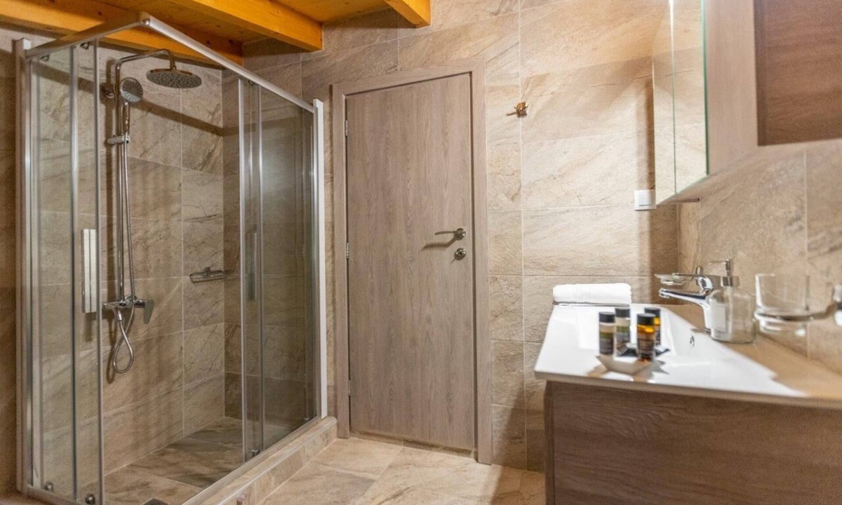Nidri Villa | Villa Kalimera, Neochori, Nidri - 2 bedroom villa w a private pool