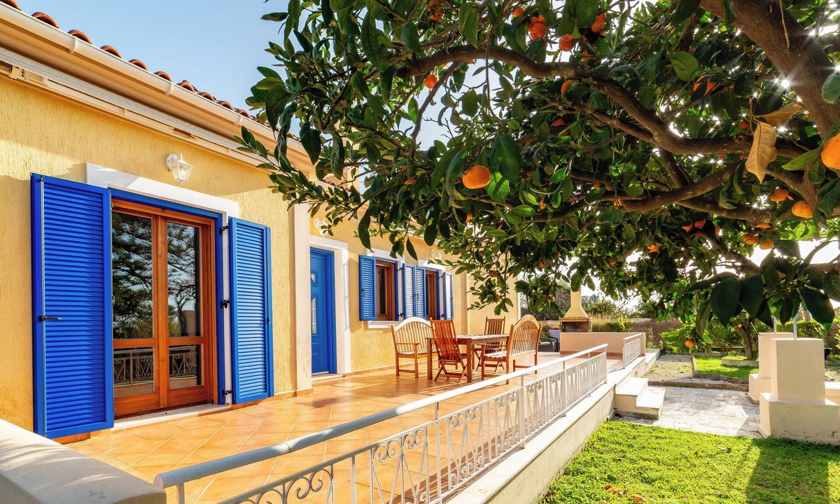 Kaligata Villa | Villa Katerina family friendly with BBQ,garden and pool!