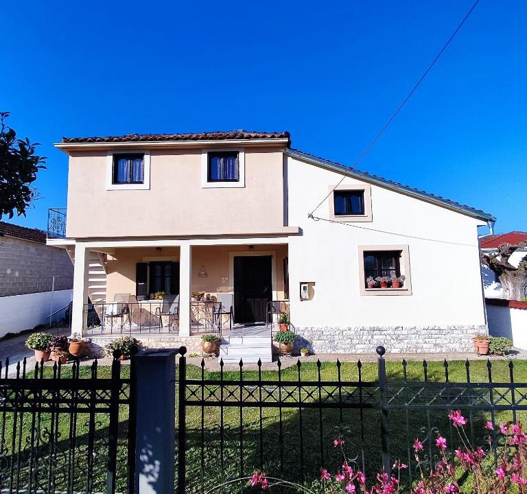 Gomfoi Villa | VILLA KATERINA