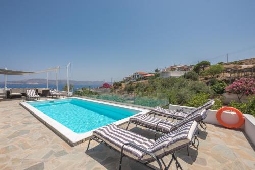 Lavreotiki Villa | Villa Luna Private Heated Hydro Pool BBQ Beach 4min