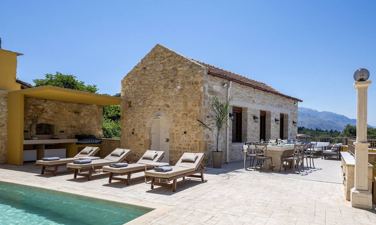 Monopari Villa | Villa Methorion Maner - With Private Pool