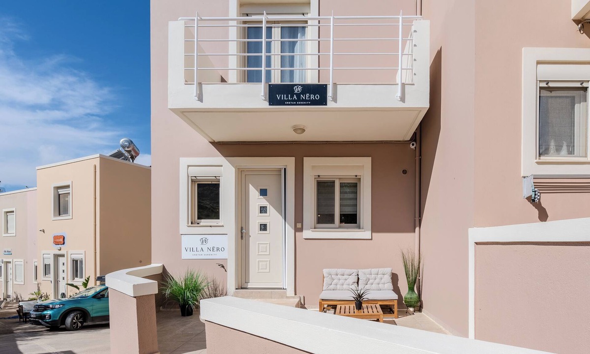 Plakias Villa | Villa Nero - A beautiful 2-bedroom villa with Mini Pool, 5 min from the beach!