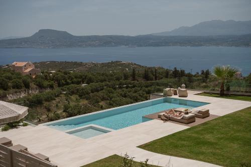 Sternes Villa | Villa Niolos II