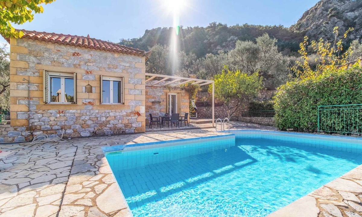 Kardamyli Villa | Villa Palataki III - One Bedroom Villa, Sleeps 2