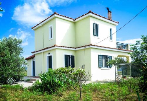 Paliki Villa | Villa Rania: Ευάερη βίλα με θέα τη θάλασσα