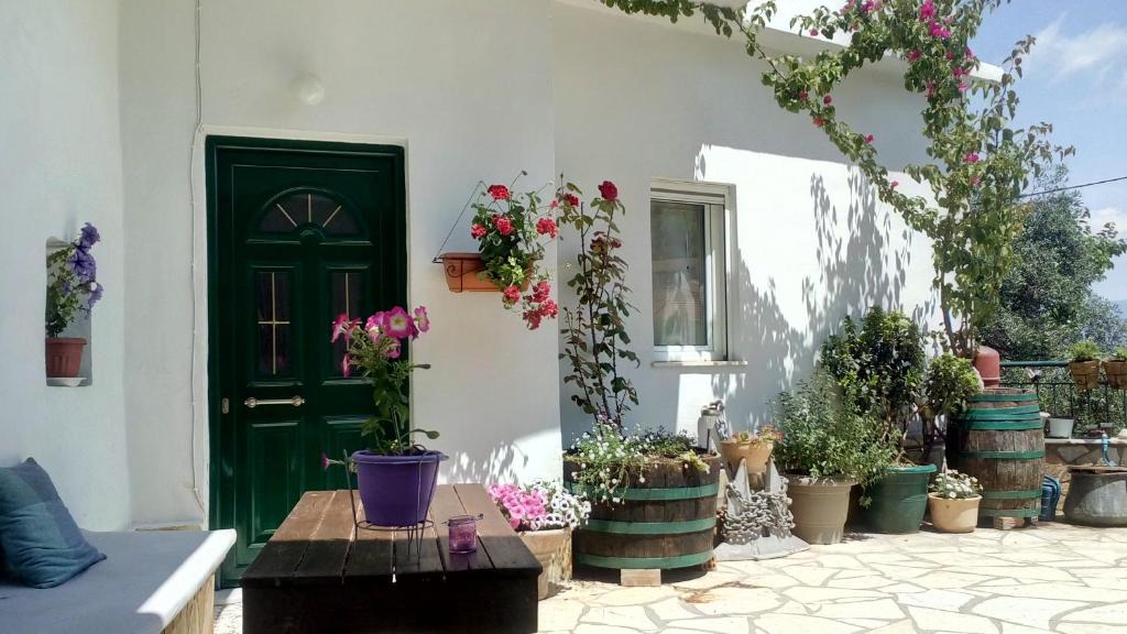 Liapades Apartment | Village House