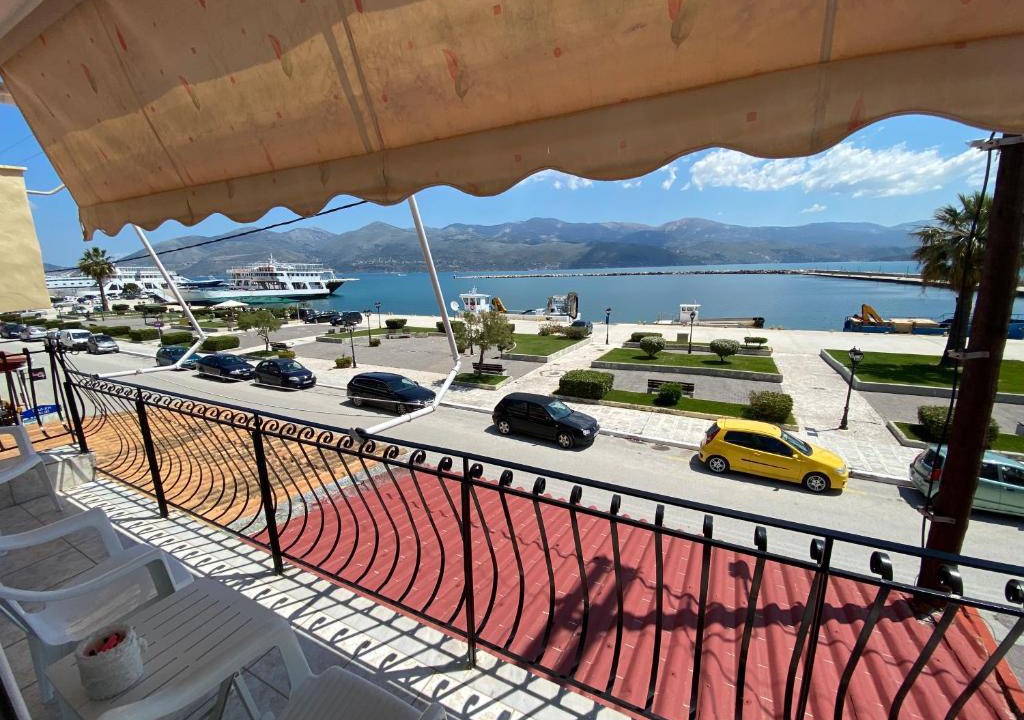 Lixouri Apartment | Waterfront Apartment