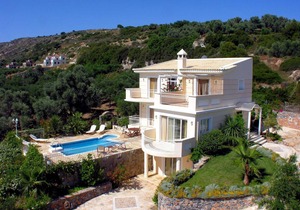 155 m² Villa ∙ 4 bedrooms ∙ 9 guests in Agia Triada