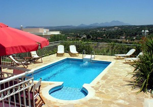 155 m² Villa ∙ 4 bedrooms ∙ 9 guests in Agia Triada