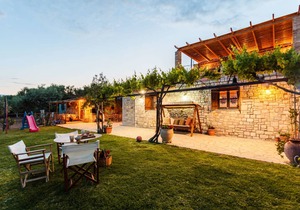 Apartment ∙ 1 bedroom ∙ 4 guests in Petalidi