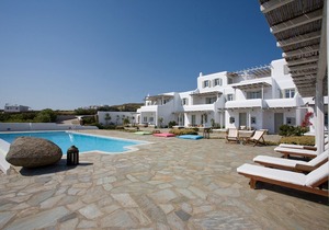 Apartment Yaki 1 in Panormos with amazing views, shared pool, 1 bedroom, 2 sleeps. in Mykonos