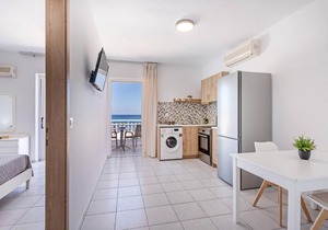 Azure Seaside Apts in Rethymno