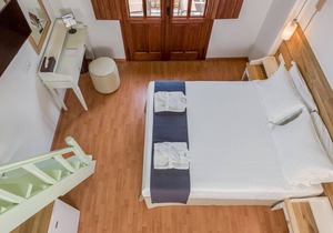 Family Apartment with Sea View C, Symi in Symi