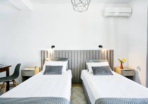 Flora Beach Studio 5 - mit wunderschönen Meerblick nur 50m vom schönen Sandstrand entfernt in Agios Georgios Pagon