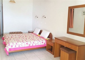 Sea View Studio with A/C, only 300 Meters from the Beach ! in Chrysi Ammoudia