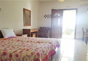 Sea View Studio with A/C, only 300 Meters from the Beach ! in Chrysi Ammoudia