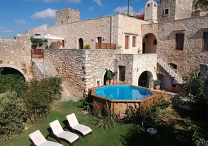 Sea view villa with swimming pool, jacuzzi and steam bath in rethymon
