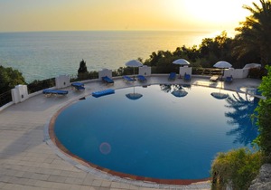 Studio Apartments Maria with Pool and Amazing View - Agios Gordios Beach in Agios Gordios