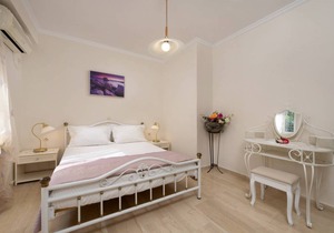 The Old Mansion Two Bedroom Apartment in Sinarades