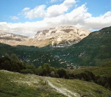 Zagori Apartment | Άγιος Μηνάς - Αστράκα View