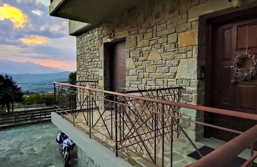 Konitsa Apartment | Η Πέτρινη Φωλιά