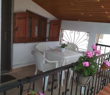 Kalambaka House | Μυρτώ