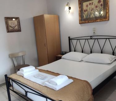 Perama House | ΞεΝΩΝΑΣ ΕΞΑΡΧΟΣ