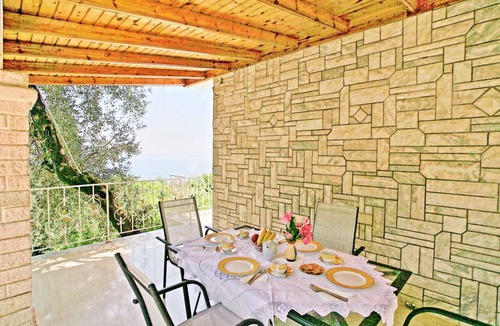 Nisaki Villa | 110 m² Villa ∙ 5 bedrooms ∙ 8 guests