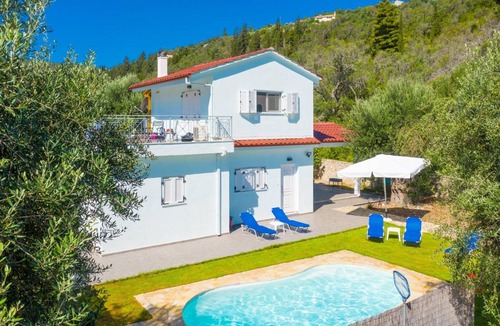 Longos Villa | 150 m² Villa ∙ 3 bedrooms ∙ 10 guests