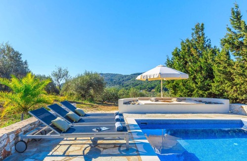 Skopelos Villa | 175 m² Villa ∙ 3 bedrooms ∙ 5 guests