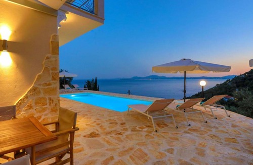 Agni Villa | 180 m² Villa ∙ 4 bedrooms ∙ 9 guests