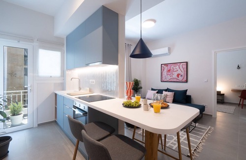 Kallithea Apartment | 1BR Next to Metro Modern Living & Arcade Machine