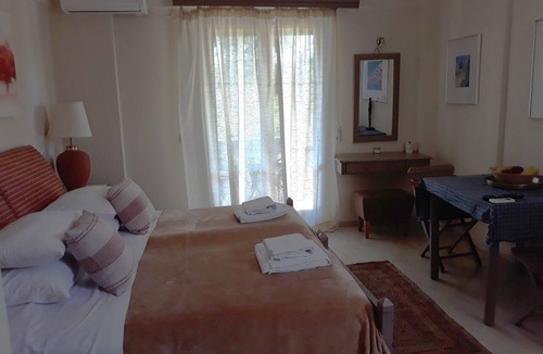 Gouvia House | 2 Bedroom Apartment, Balconies & Pool - Apt 3