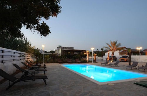 Pachia Rachi House | 2-bedroom bungalow in beautiful AEGINA with WiFi, AC. Enjoy your stay
