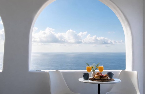 Vourvoulos Apartment | 2 Gods Santorini - Apollon Jacuzzi Sea View Suite