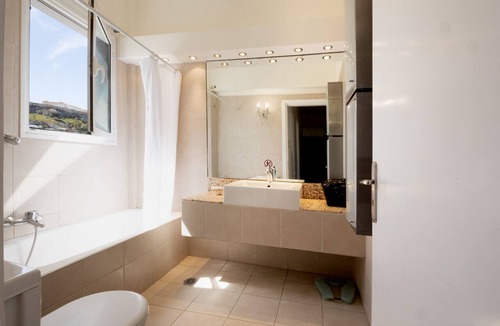 Plaka Apartment | 3 bdrm Luxury Apt in Athens Incredible Acropolis View