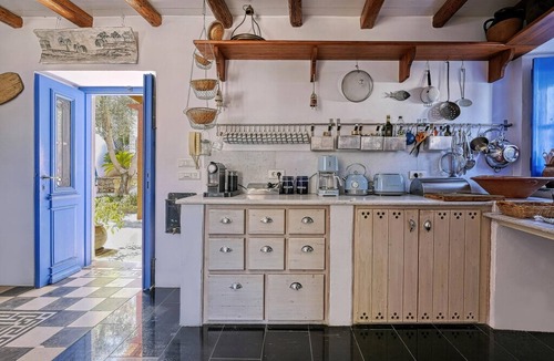 Spetses Villa | 3 bedroom accommodation in Spetses