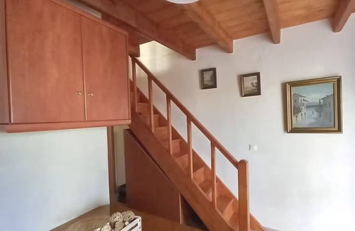 Ag. Georgios Apartment | 3-Bedroom House with Loft in Corfu by ΜΡS
