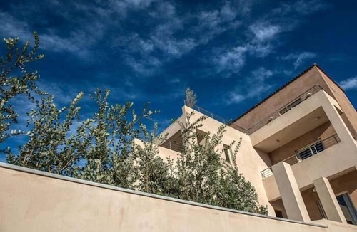 Kokkinon Khorion Villa | 4 Bedroom Sea View villa close to the beach