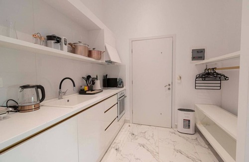 Nea Moudania Apartment | 4 Elemental Living Suites - Earth